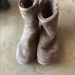 Gray Ugg’s